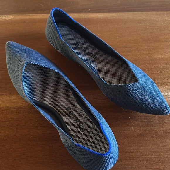 Rothy’s The Point 2 in Deep Navy - Picture 3 of 3